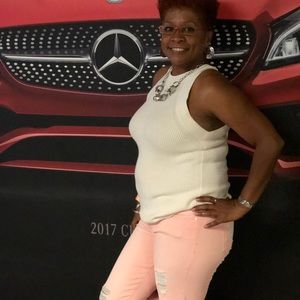 Meet your Posher, Simone